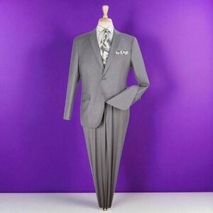 APOLLO KING MEN'S 2 PIECE MODERN FIT LIGHT GRAY EXECUTIVE SUIT. 5604